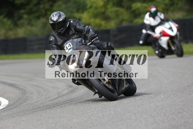 /53 16.09.2025 Track Day Domi Aegerter ADR/Gruppe gruen/44